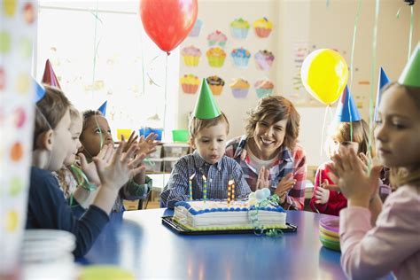 Birthdays In The Classroom Celebrate In A Unique Birthday Kindergarten - Birthday Kindergarten
