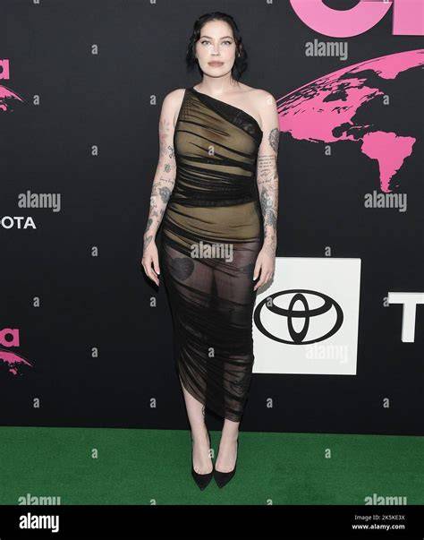 bishop briggs nude