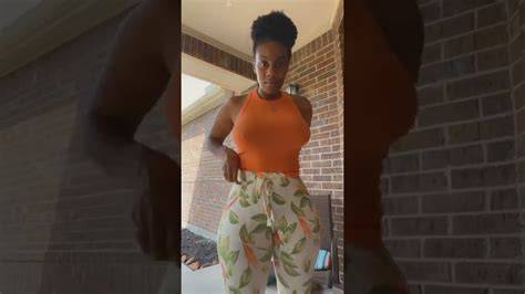 black booty twerking nude
