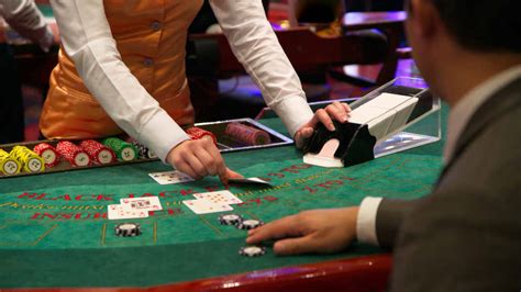 blackjack dealer vegas salary
