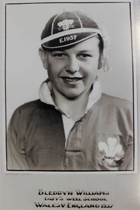 bleddyn williams autobiography examples