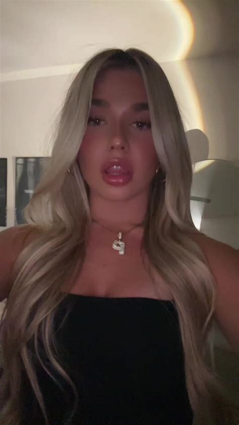 blonde tiktok nude