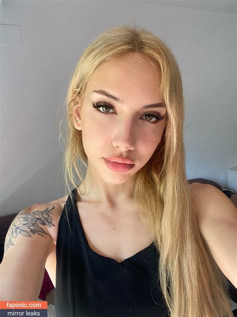 blonde_sophie2 onlyfans
