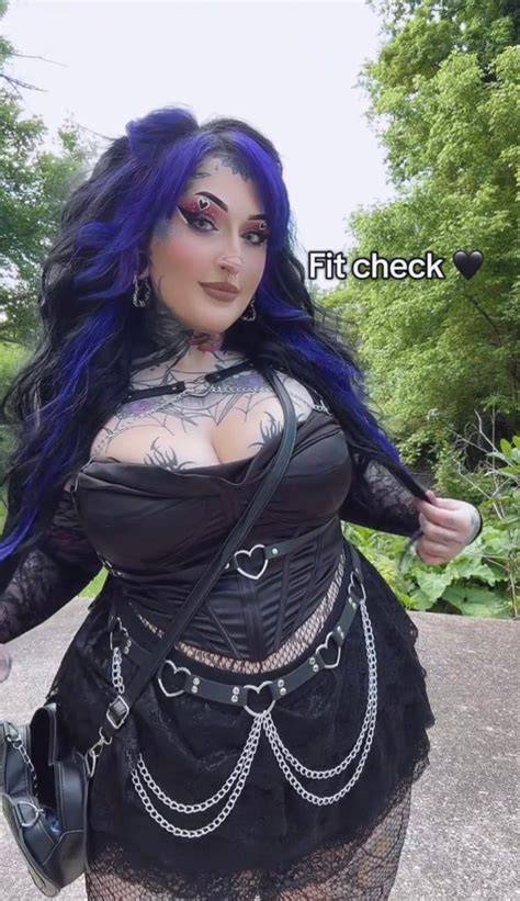 bluecollargoth nudes