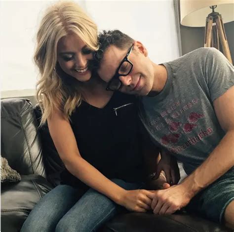 bobby bones dating country singer