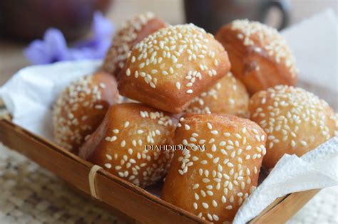 BOLANG BALING - Donat Bolang Baling Dading Glaze | MAKAN RECEH