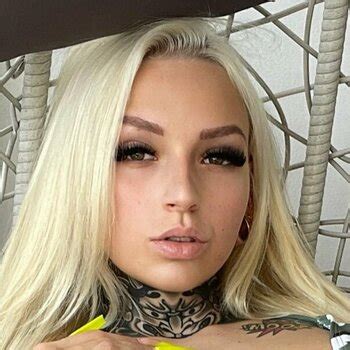 bombenblondie onlyfans leaked