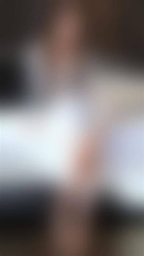 bomi nude