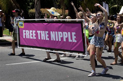 boobs showing nude