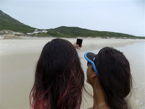 Boquete Na Praia De Nudismo