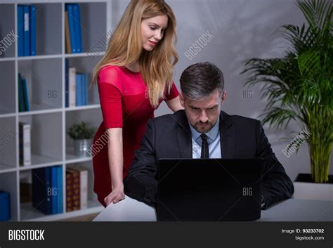 Boss seduces secretary