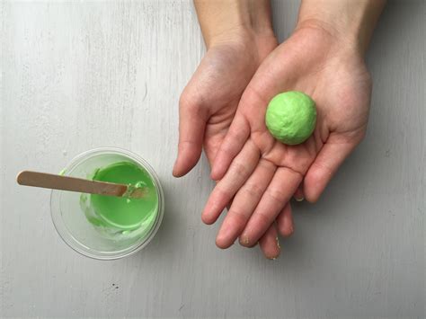 Bouncy Ball Diy For Beginners Kiwico Science Behind Polymer Bouncy Balls - Science Behind Polymer Bouncy Balls