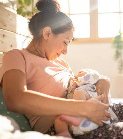 breastfeeding nudes