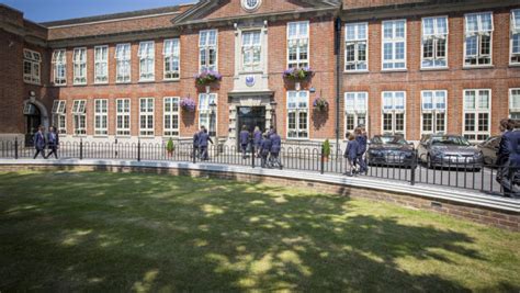 Brentside High School