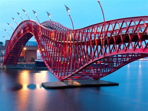Bridges: Amazing Structures To Design, Build And Test ( Kaleidoscope Kids)