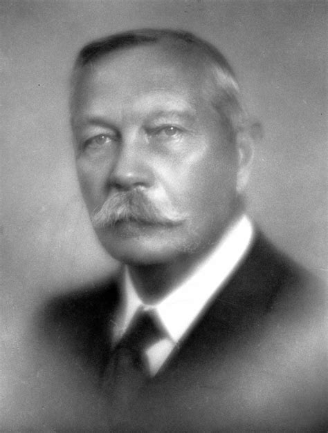 brief biography arthur conan doyle