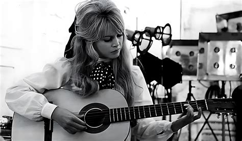 Brigitte Bardot Singer