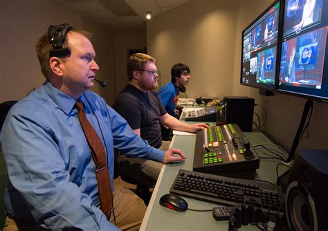 Full Download Broadcast Journalism Schools 