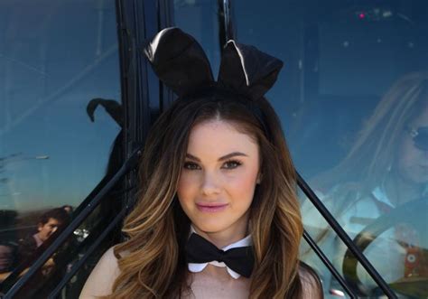 brunetteplayboybunny