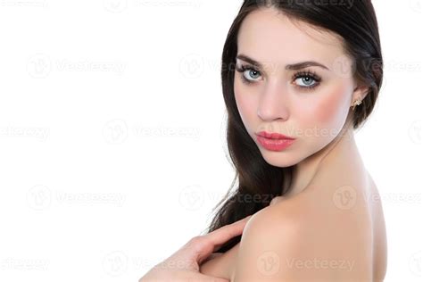 brunettes nudes