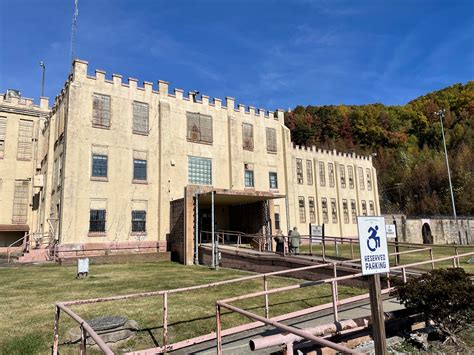Brushy Mountain Prison
