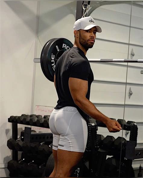 bubble butt nude men
