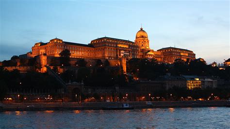 Budapest Slot   Buda Slot Billetter Ture Tips Hellotickets - Budapest Slot