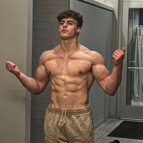 buff nude