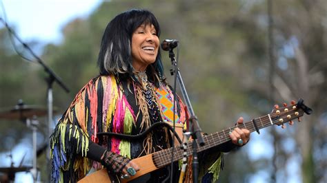 buffy sainte marie biography
