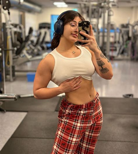 bulkycriiss creator profile