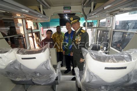 BUS TNI AD - Hibah Bus TNI AD - ANTARA News