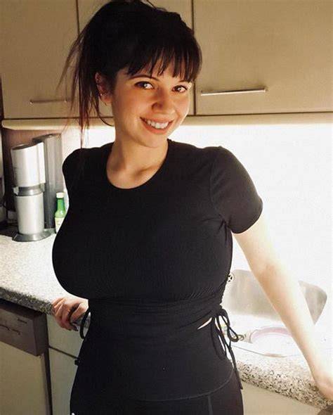 busty amateurs nude