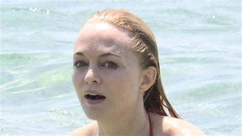busty nude bikini