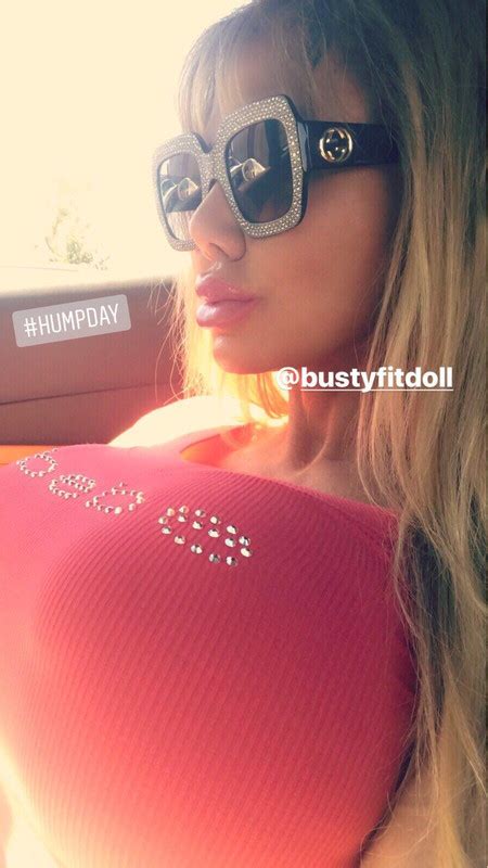 bustyfitdoll porn