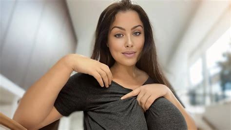 bustyojala nude
