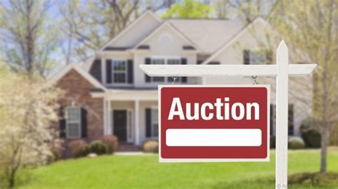 Read Buying At Auction Houses For Fun Profit Bonus 