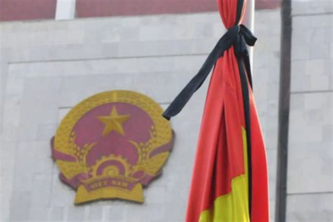 cờ rũ | Cch treo c r trong ngy Quc