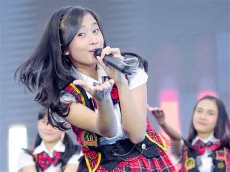 CACA JKT48：Profil Giaa JKT48, Member Generasi ke-13 yang Punya Hobi Artsy