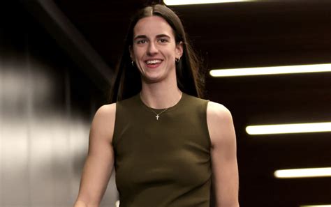 Caitlin Clark Nip Slip