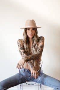caity babs nude