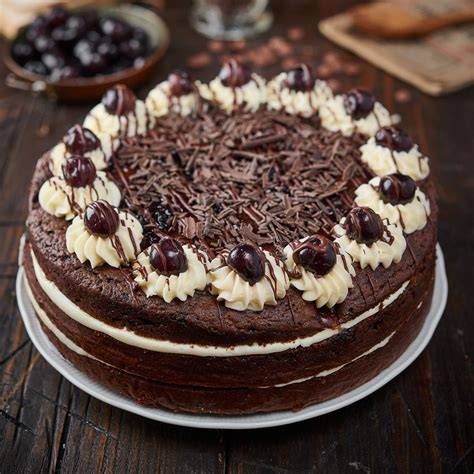 cake queen nude