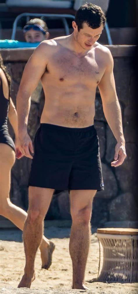 callum turner nude