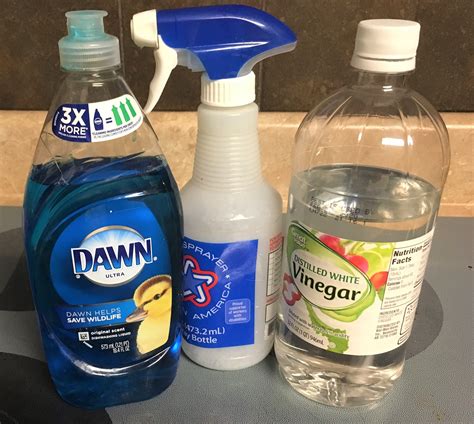 Can I Clean The Bathroom With Vinegar?