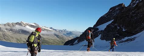 Read Online Canadian Mountain Guides 