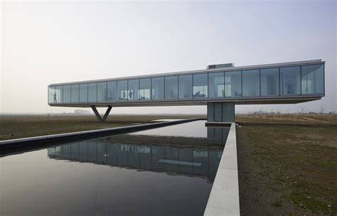 cantilever architecture