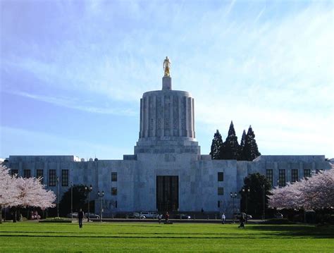 capitol of oregon