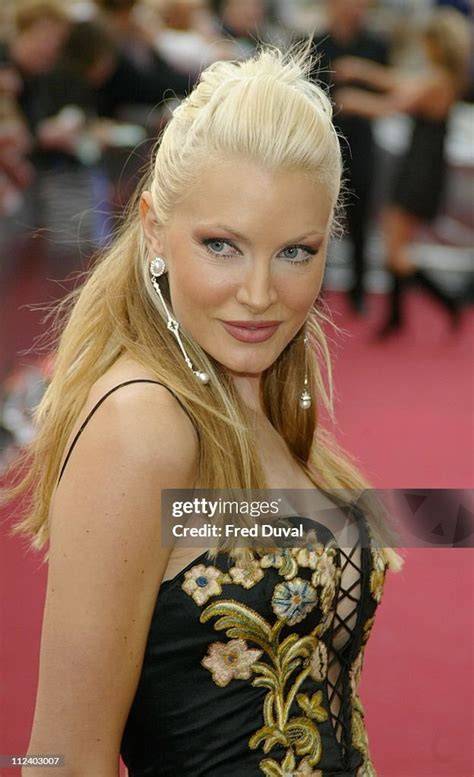 caprice bourret nude