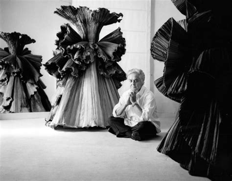 capucci roberto biography examples