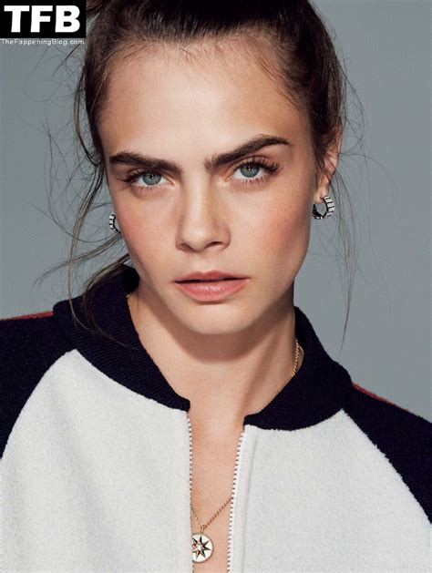 Cara Delevinge Nackt