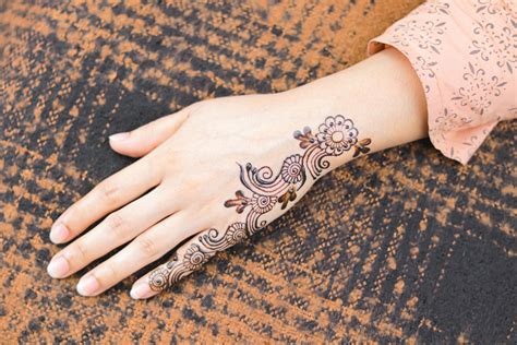 cara memakai henna